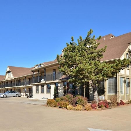 Executive Inn Edmond Luaran gambar